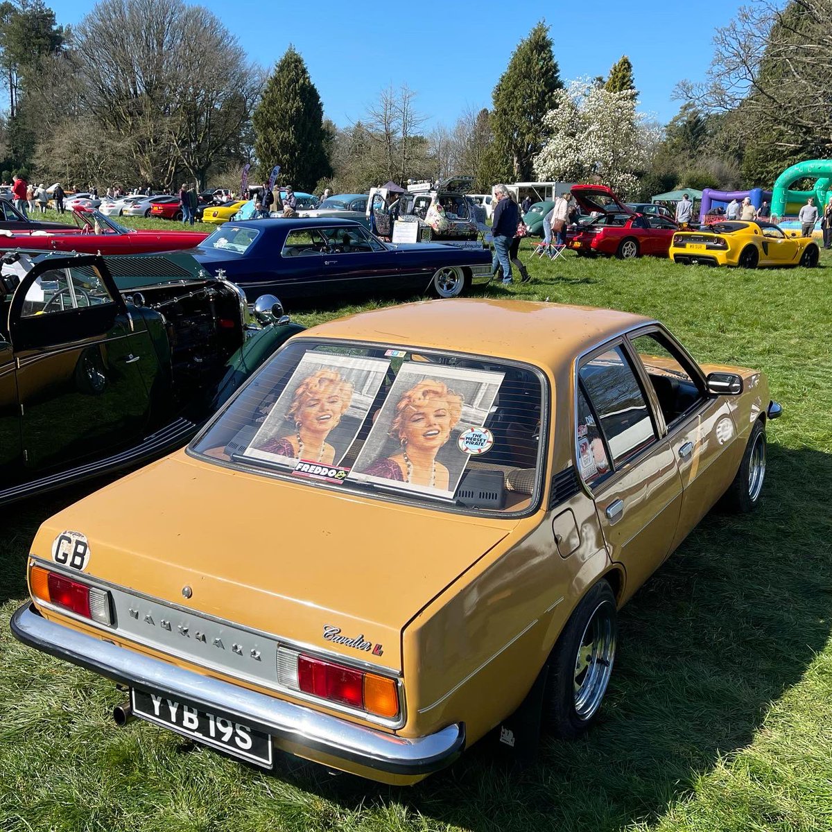 Popbangcolour's tweet photo. All setup in a field in cider country @downsideabbey for todays #Carsonthegreen with projectautouk &
.
All the yes to modified brown Cavaliers & Chevettes #ProjectAuto https://t.co/DpcHuqTk8n
