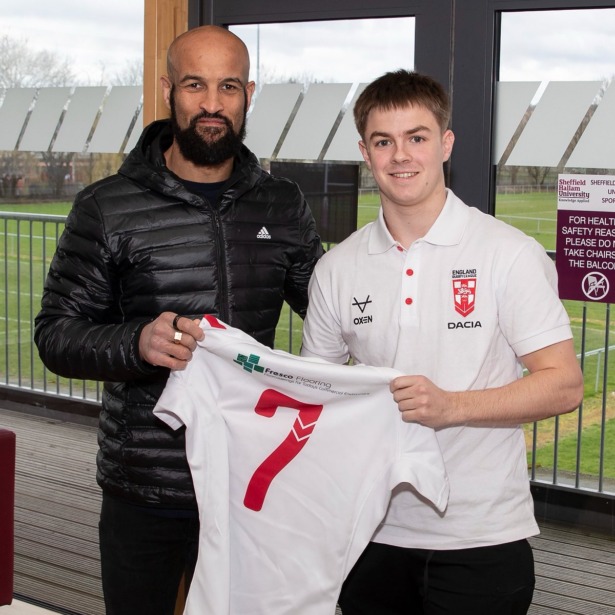EnglandUnisRL's tweet photo. Squad Numbers 🏴󠁧󠁢󠁥󠁮󠁧󠁿

#7 Joe Riley @Joe_Riley02  

🏫School:  @StPetersOrrell @StPeters_PE
🏉Community Club:  @ShevingtonShark
🧑‍🎓University:  @UniLeedsRL @Leeds_Sport

#EnglandUnisRL https://t.co/WoY21GE1aj