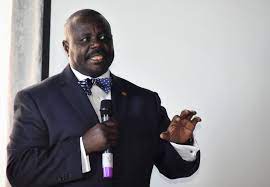 flashuganda's tweet photo. BREAKING NEWS: Speaker of Parliament @JacobOulanyah is dead.

This has been confirmed by President @KagutaMuseveni in a tweet. 

More details to follow. Or visit https://t.co/aNgrmgxgHn https://t.co/MtQgxGY7Ej