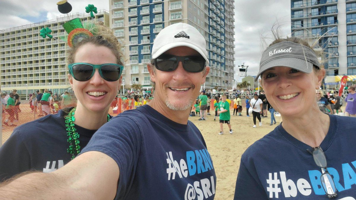 SparrowRoadInt1's tweet photo. It was a beautiful day yesterday for the Shamrock Final Mile.  Everyone had a great time! #beBraveSRI @cpschoolsva https://t.co/W2H1tlgBFp