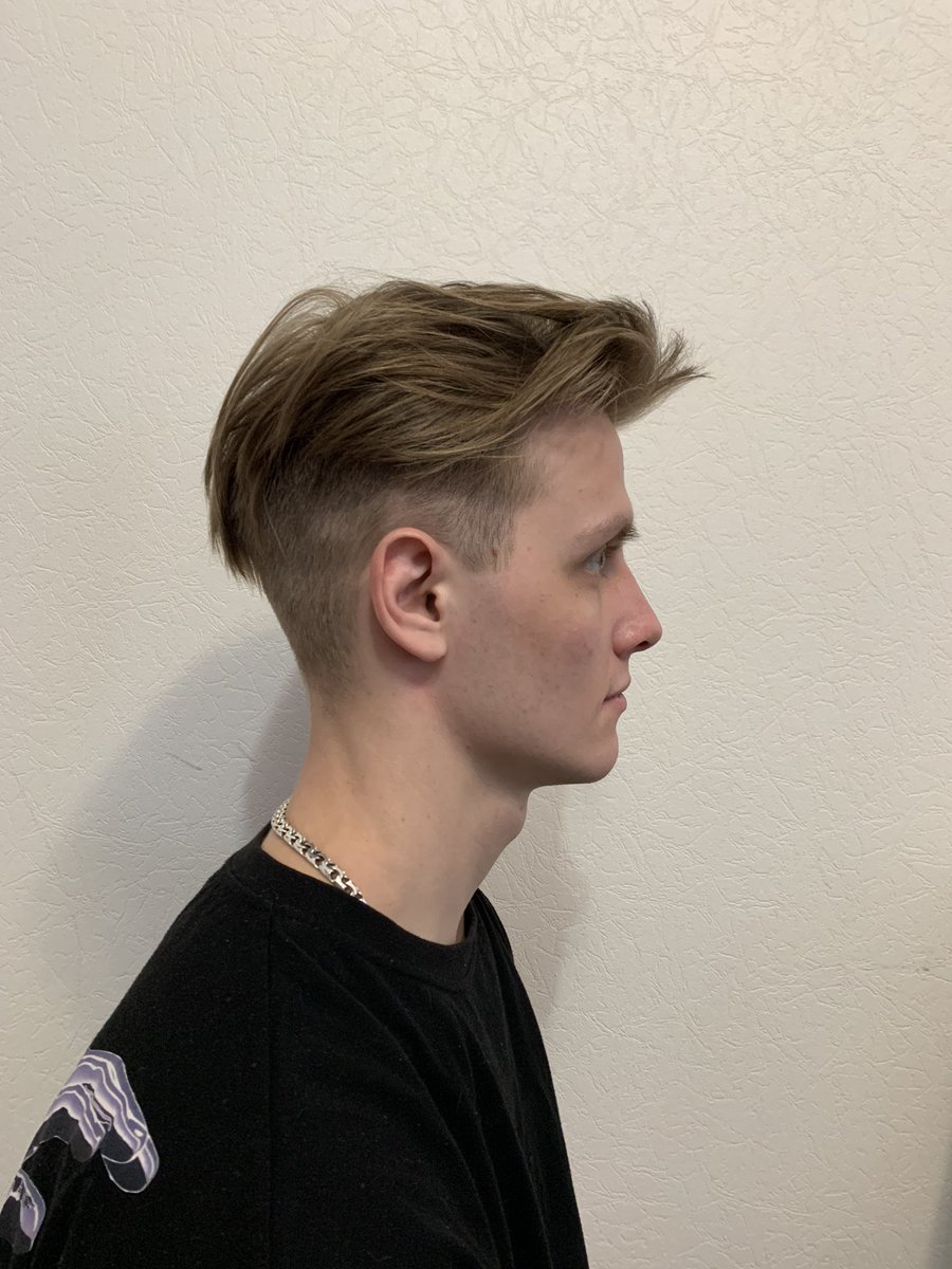 ARTemTvorch's tweet photo. Yesterday I tried to create my photorealistic 3d model via Facegen🤯

3 photos from different sides(1-2) = map-scan of my face(3)😂😂😂

After that, everything is superimposed on the base model👤

And that 's it, here I am (4) 🤩

#NFTCommunity #NFTartist #nftart #NFT #Metaverse https://t.co/tKfSdGZkRR