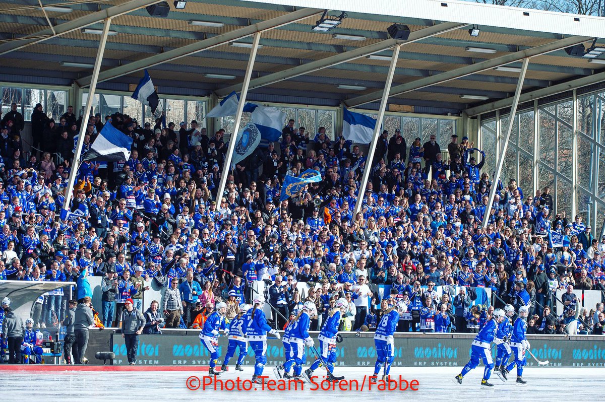 vlbk_officiella's tweet photo. Vi vann på läktaren &amp; på isen 💙🤍

#VLBK #Lidköping https://t.co/jPlJPdLXZU