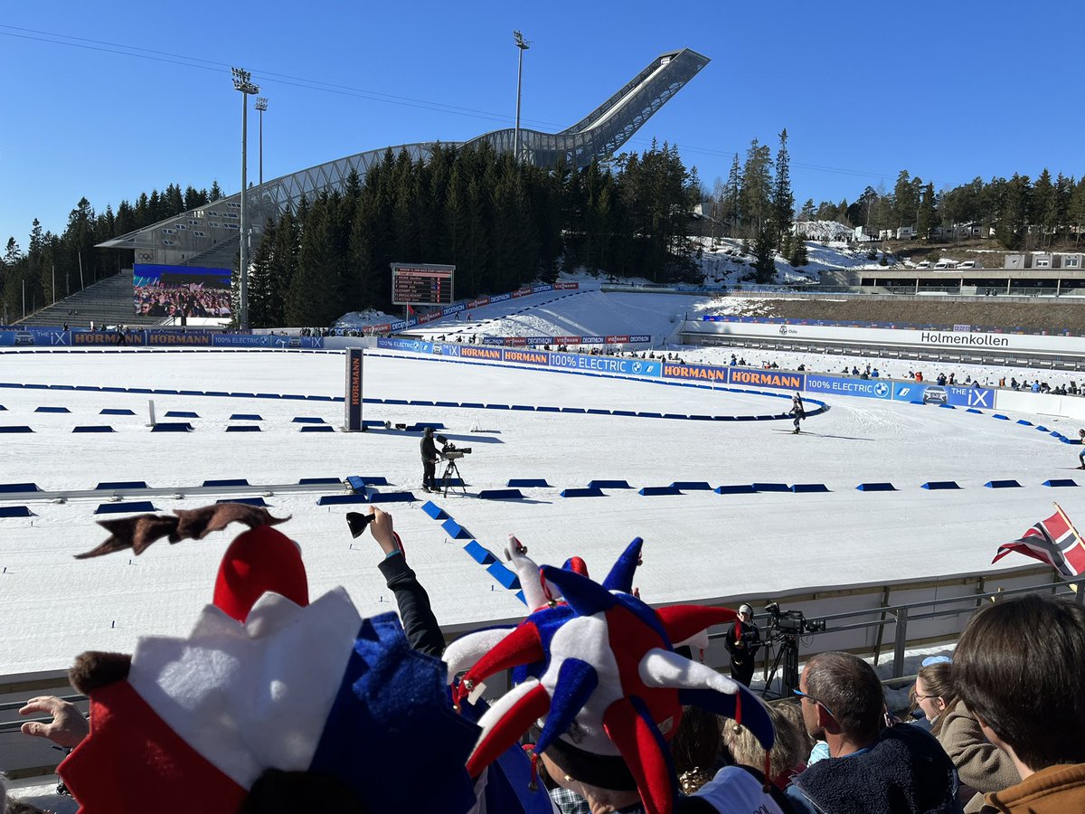 meunier_maxime's tweet photo. 🇫🇷🇳🇴 Allez Les Bleus ! 🇫🇷🇳🇴 Kom Igjen Blues! 🇳🇴🇫🇷 #biathlon #France #cocorico #Norge #holmenkollen🎿🥇 https://t.co/ziTO2vOWJ7