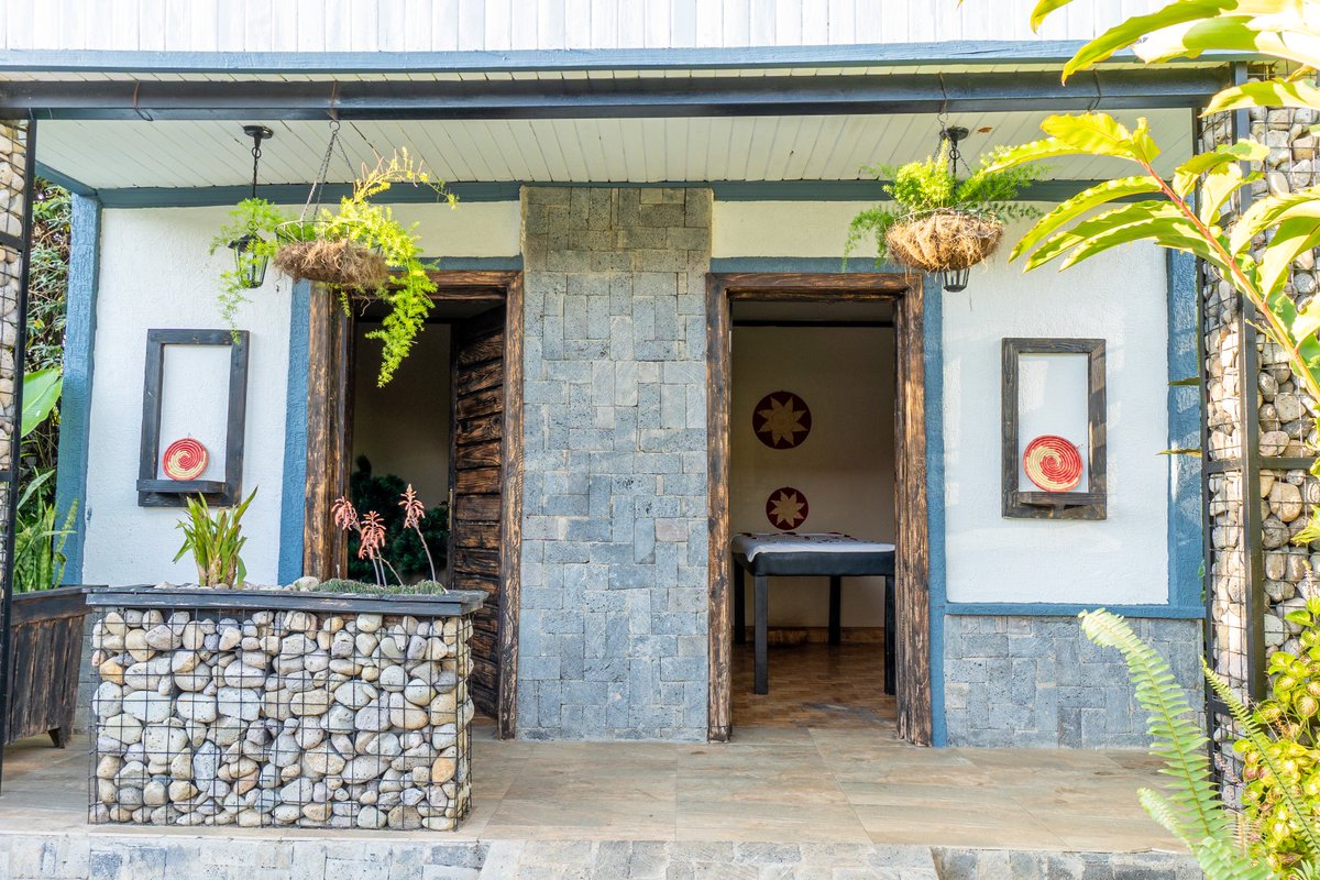 When did you last reconnect with
yourself? Our tranquil spa is the
perfect way to rejuvenate your mind and body.
Reserve through:
bookings@fivevolcanoesrwanda.com or +250 789 924 969 to embark on a path to well-being! 
#VisitRwanda #FiveVolcanoesMoments #RwandaBestHotels