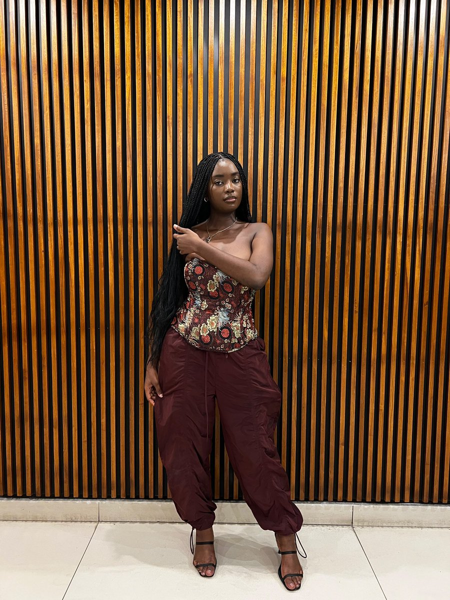bbygirldarks's tweet photo. known for my style. https://t.co/J1vAu5m5MF