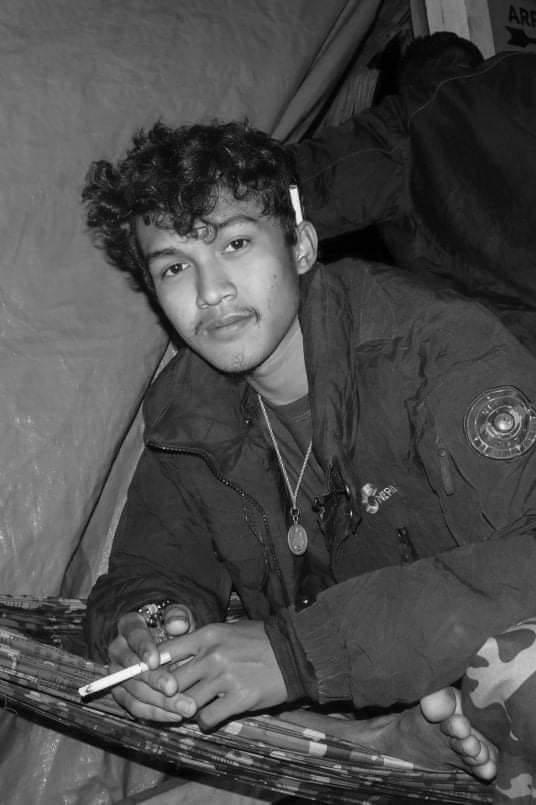 HURFOM's tweet photo. 1/3 According to his friends who escaped from the junta army attacks, a young activist, Kyaw Zin Htet, 20, was shot dead by the MOC-19 in eastern Ye township on March 18 afternoon. https://t.co/33woXo8UFH