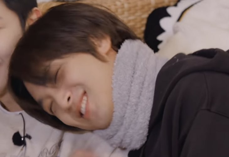 thehaec's tweet photo. cuddle bear haechan ☹️ https://t.co/NmQse282LA