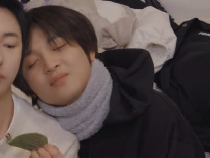 thehaec's tweet photo. cuddle bear haechan ☹️ https://t.co/NmQse282LA