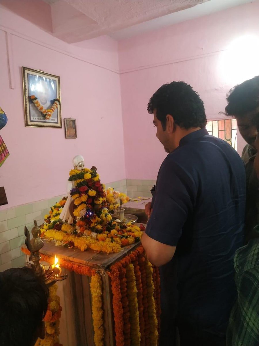 RMPATILSPEAKS's tweet photo. कुंडे वहाळ येथे तुकाराम बीज सोहळ्या निमित्त मुंबई(महाराष्ट्र) कृषी उत्पन्न बाजार समितीचे संचालक भाई राजेंद्र महादेव पाटील उपस्थित होते, संत तुकाराम महाराजांचे दर्शन घेतले तसेच भजनाचा आनंद घेतला, यावेळी श्री.सुदाम वास्कर आणि श्री.आर.आर.वास्कर यांनी राजेंद्र पाटील यांचे सत्कार केले https://t.co/RCiLH0ggYr