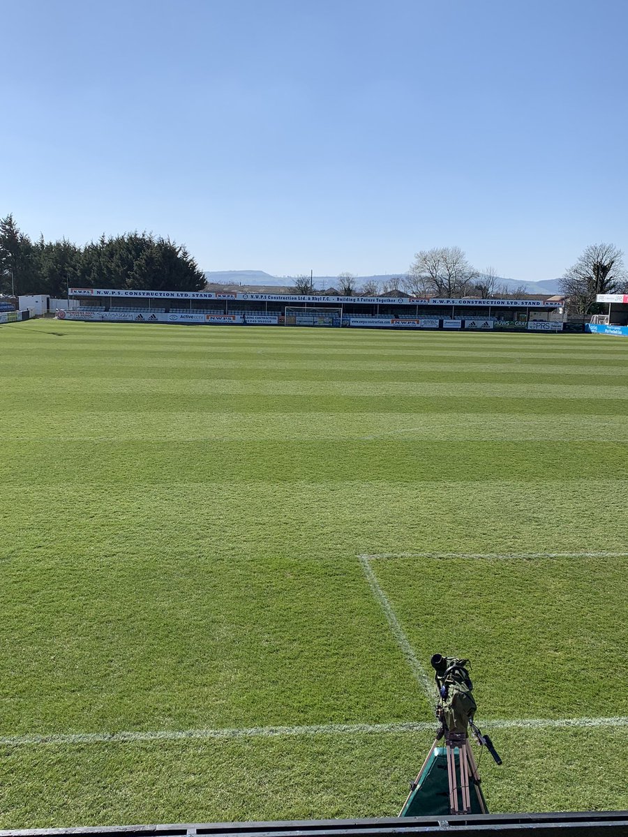 Beautiful day for the cup semi final between <a href="/colwynbay/">Together For Colwyn Bay</a> &amp; <a href="/Tns/">tns</a> here at Belle Vue live on <a href="/Sgorio/">Sgorio</a> 14:15Ko  #Cup #BelleVue #Welshfootball #Cymru