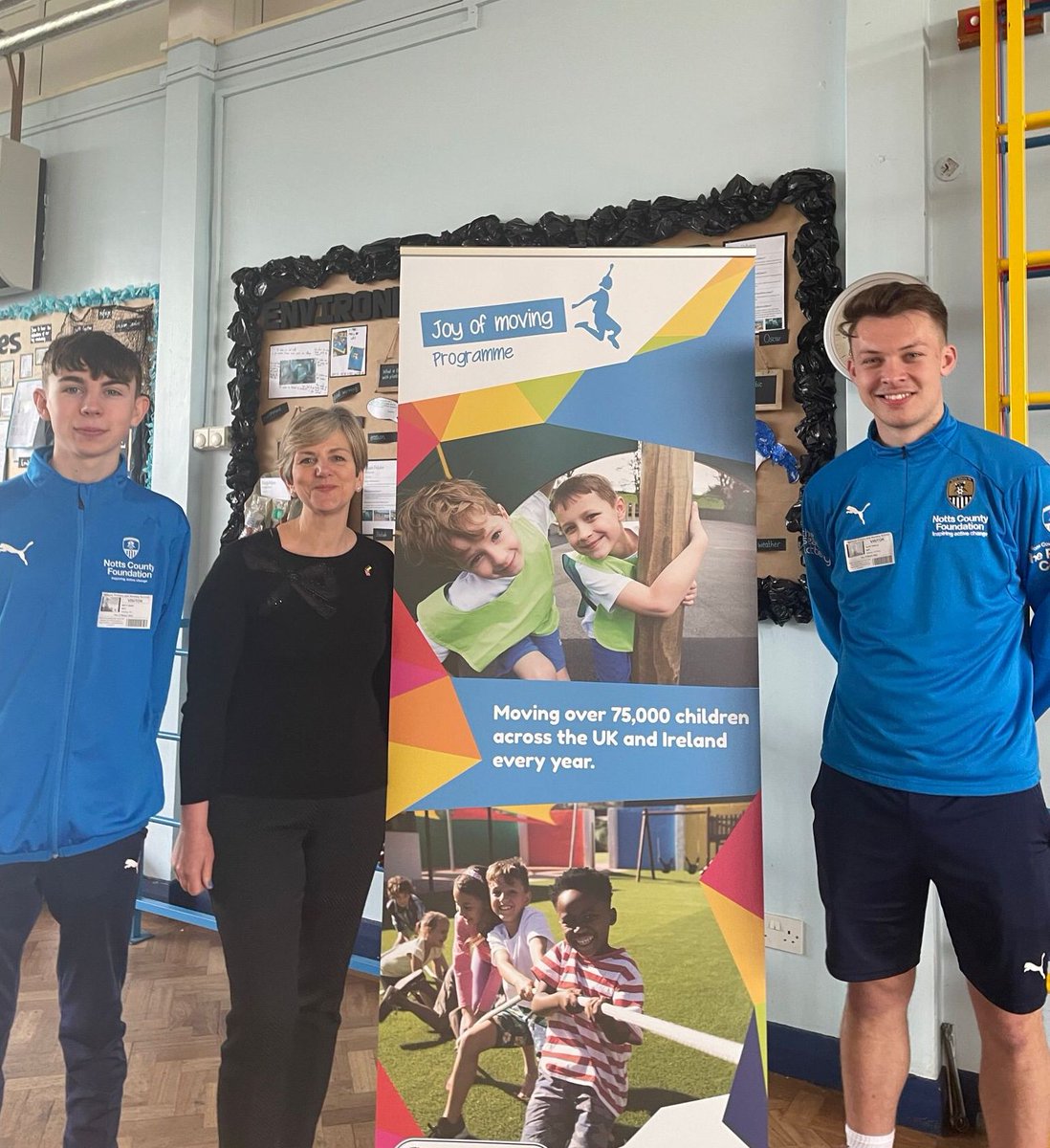 NottsLocalNews's tweet photo. MP visits Highbank School who are taking part in Joy of Moving programme!π
https://t.co/oZ0er2Trmh
#Clifton #Nottingham #MP #LillianGreenwood #NottsCountyFoundation https://t.co/i50dSBHY4z