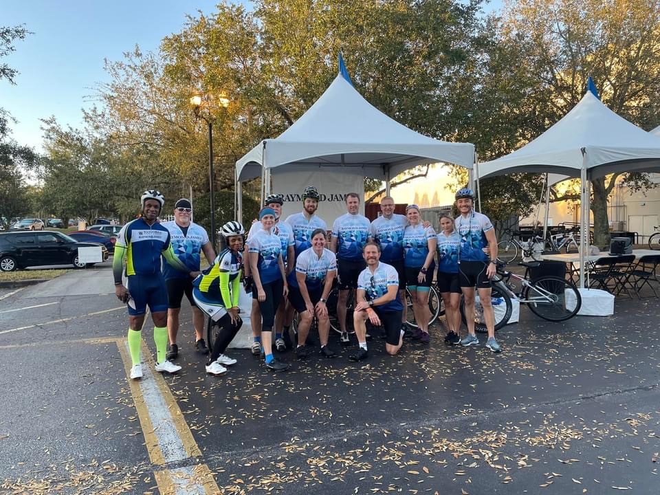 RaymondJames's tweet photo. For the fourth consecutive year, Raymond James associates participated in Bike MS, a bike-riding fundraiser for the National Multiple Sclerosis Society. Together, our team raised more than $7,400 for the cause. #RJCares #RJGetsFit https://t.co/rJSEeIUg3S