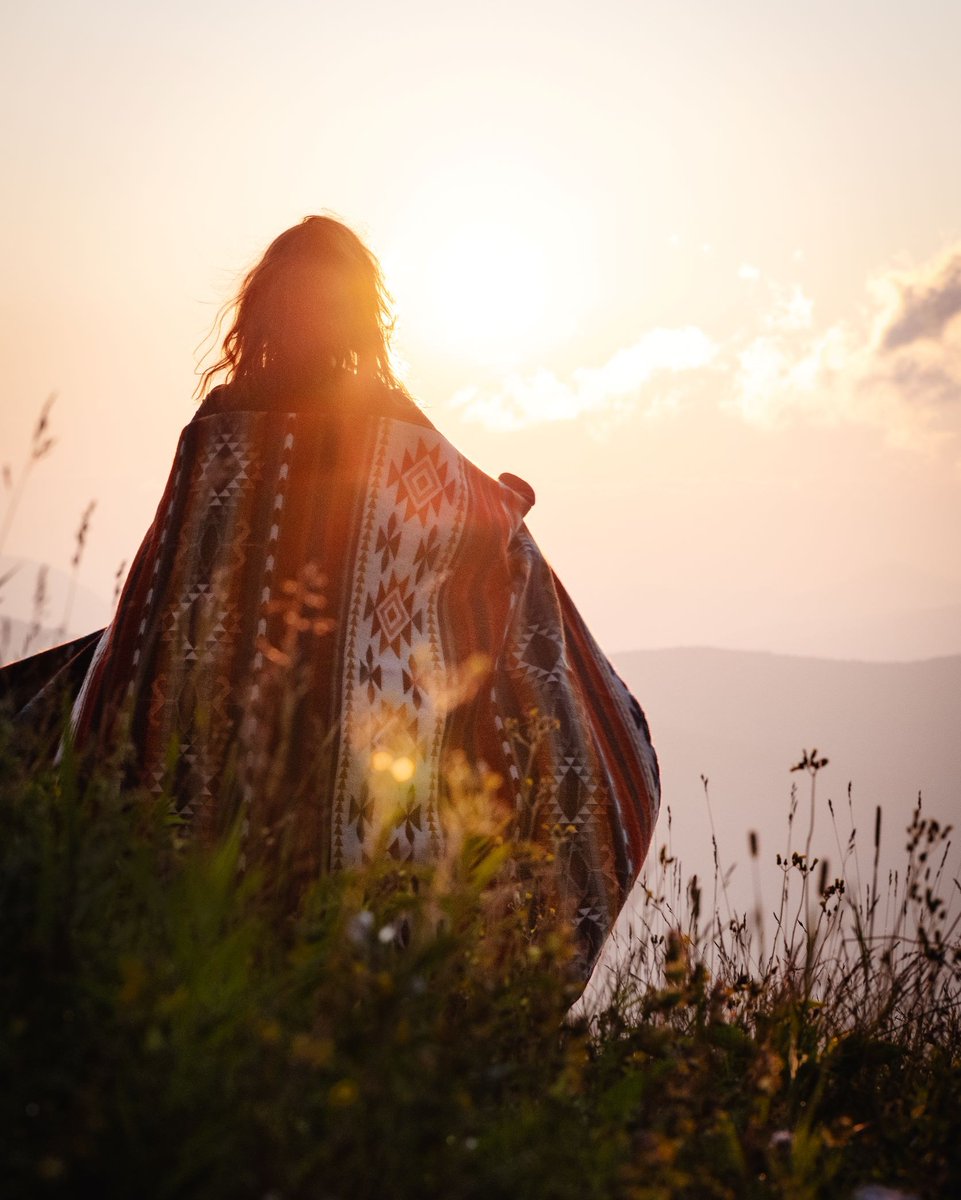 Heartprint Threads tweet media