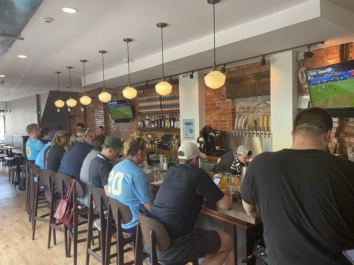 FatherOfBen's tweet photo. Thank you @NewRidgeBrewing for another amazing @PhilaUnion Viewing Party! #UnionViewingParty #DOOP https://t.co/G64FlLjcEV