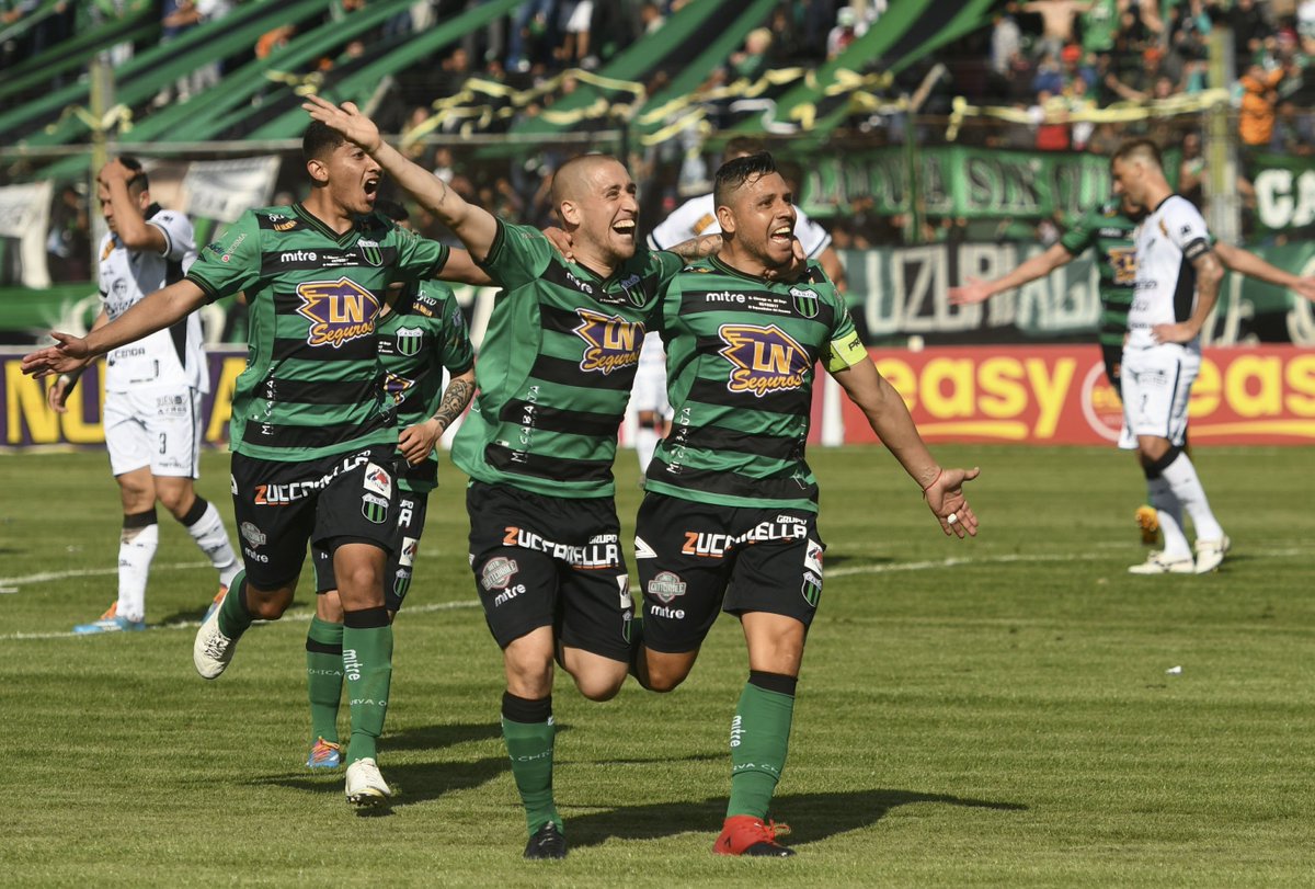 AntiFutbol8's tweet photo. 🟢⚫️CHICAGO🆚ALL BOYS⚪️⚫️

📌El superclásico del ascenso está empatado en el historial con 40 victorias de los 2 y 40 empates.

📌El primer clásico se lo llevó Chicago ganando 6-0.

📌En 1947, Chicago venció a All Boys por 6-1.

📌Chicago is better. https://t.co/U0SIUPES5E