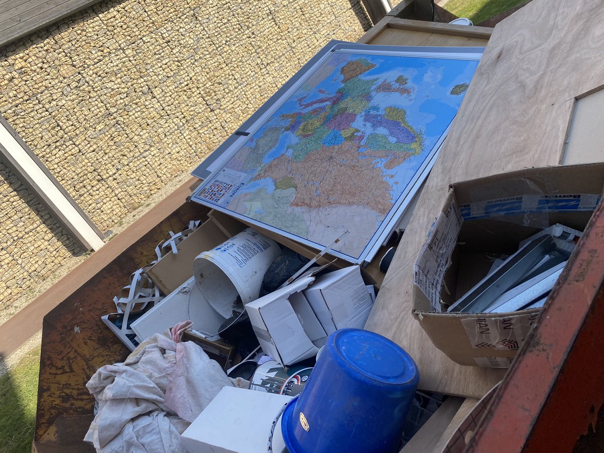 knackeredmag's tweet photo. A metaphor for the decline of a club at the SAFC Academy this morning - a map of Europe no longer needed. https://t.co/NDtHjvat6S