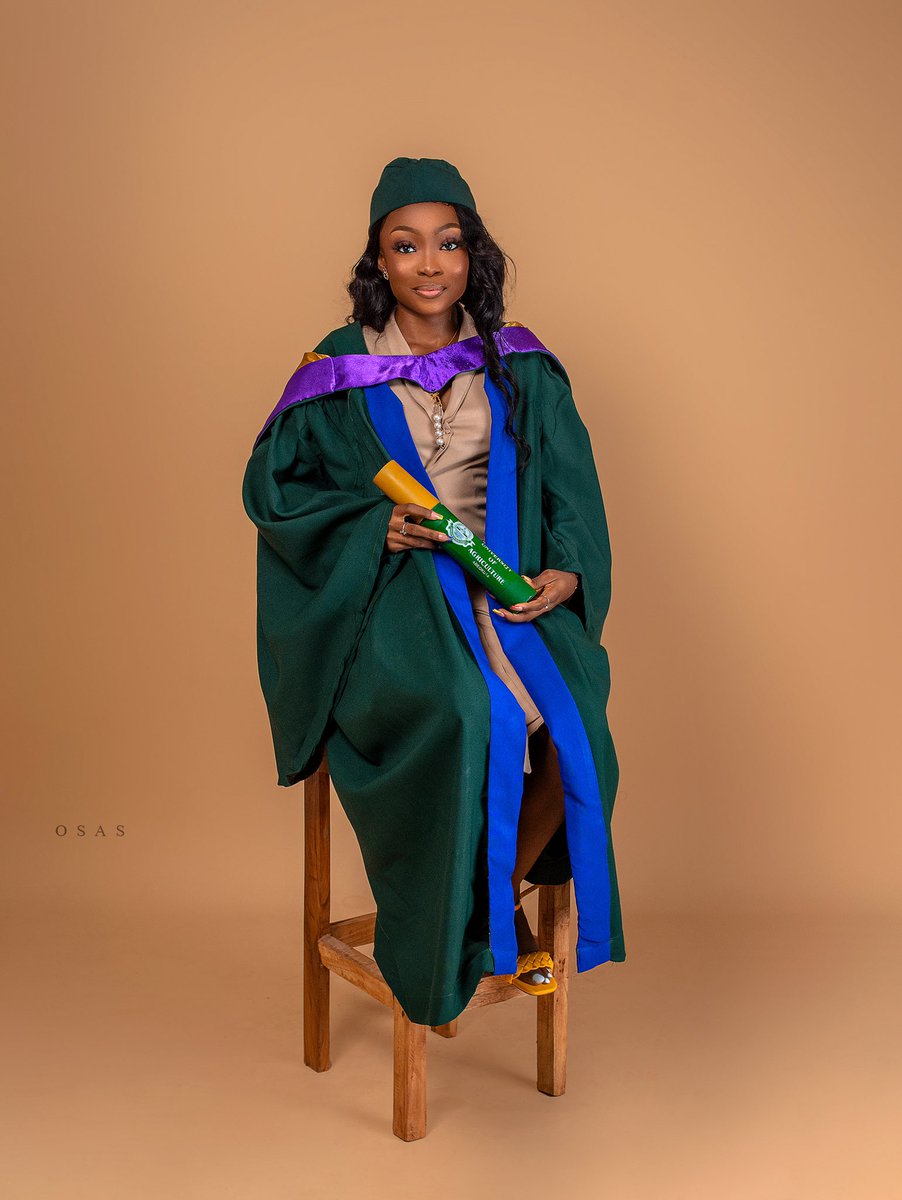 chulanuoluwapo's tweet photo. 5 years and 2 Asuu strikes later plus a pandemic! Here I am BSc Nutrition and Dietetics🎓 
#funaabgraduate #class2019 #convocation2022 #faithfulGod https://t.co/ZmmvbsdAm1