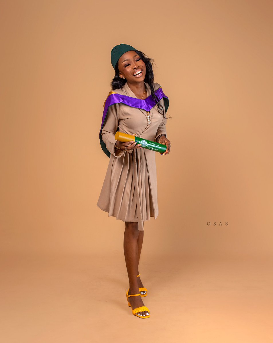 chulanuoluwapo's tweet photo. 5 years and 2 Asuu strikes later plus a pandemic! Here I am BSc Nutrition and Dietetics🎓 
#funaabgraduate #class2019 #convocation2022 #faithfulGod https://t.co/ZmmvbsdAm1