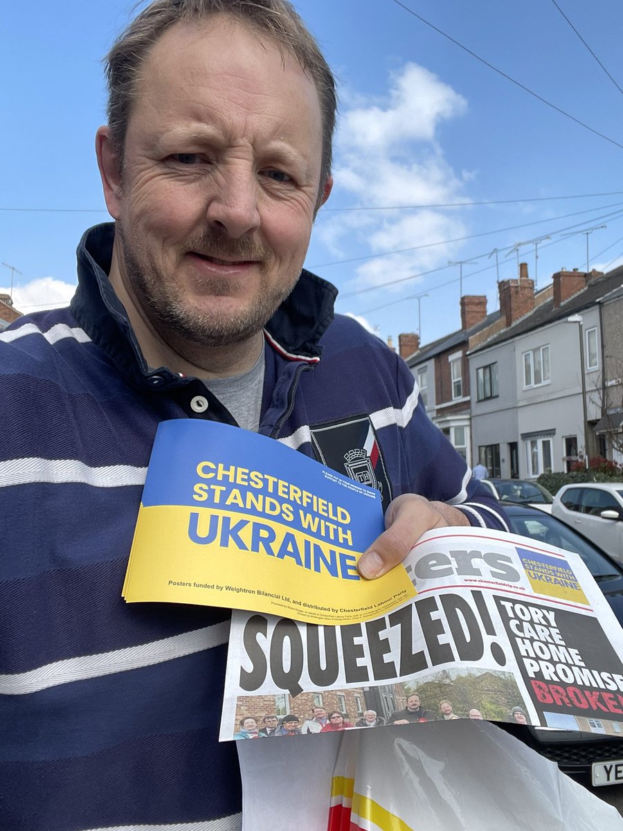 tobyperkinsmp's tweet photo. A great way to blow the cobwebs off after an enjoyable evening at @BolsoverLabour with a leisurely leaflet round in Brampton this morning delivering @ChesMatters and ‘ #Chesterfield stands with Ukraine 🇺🇦’ posters. https://t.co/aPTkZ0Ngsg