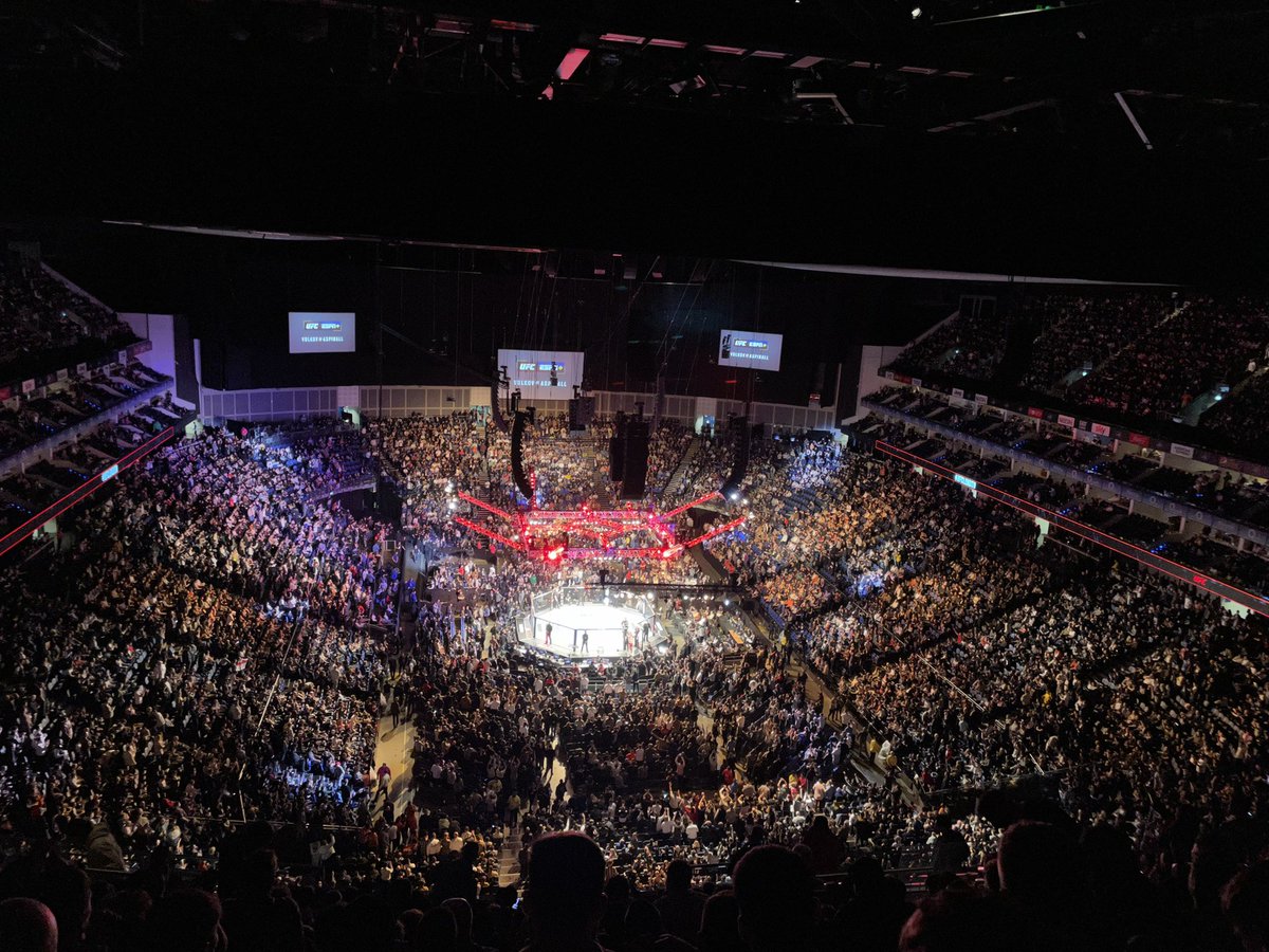 ASDolan16's tweet photo. UFC London was everything I hoped it would be and more. What a fucking amazing night #UFCLondon https://t.co/8PPcKn6J46