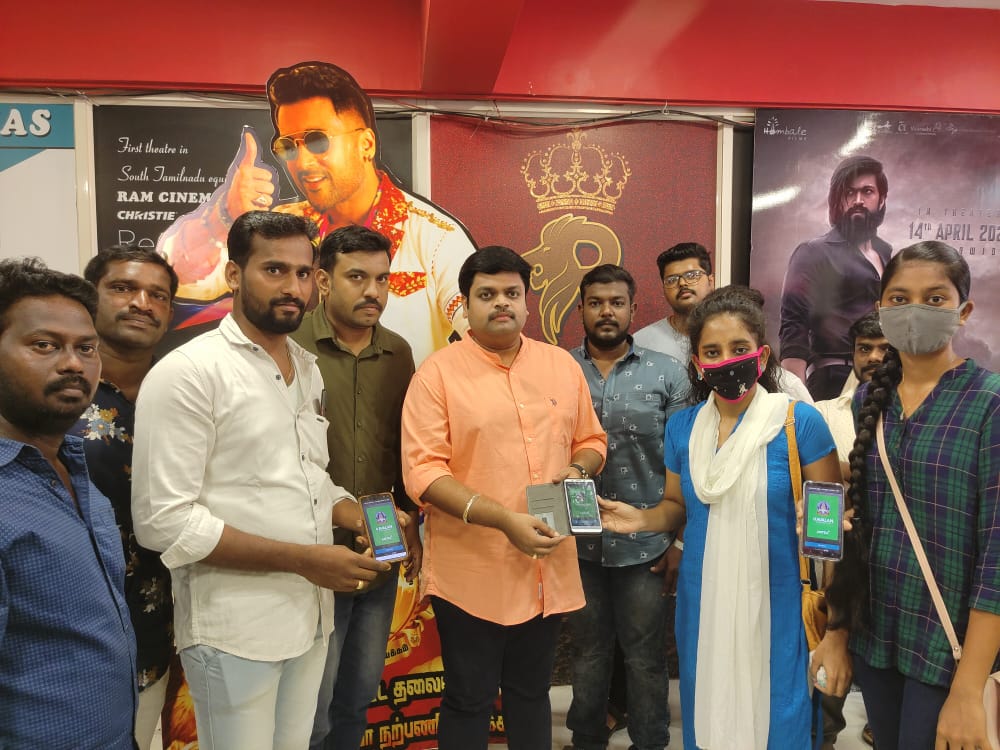 RamCinemas's tweet photo. During Interval we've helped our audience installing #KavalanSOS app on behalf of celebrating #EtharkkumThunindhavanBlockBuster in @RamCinemas

@Suriya_offl @sunpictures @pandiraj_dir https://t.co/bIQfDSwJUz