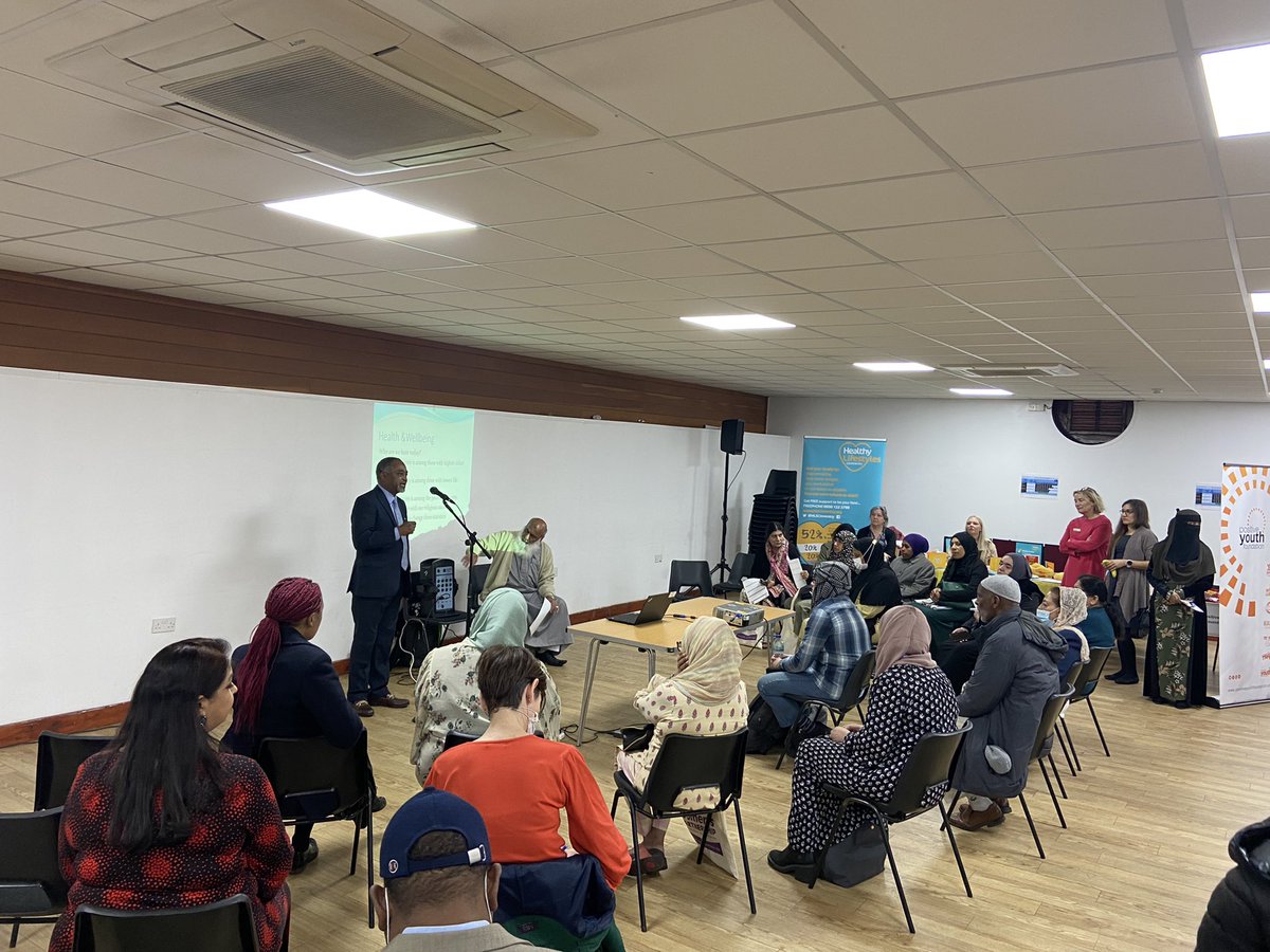 UHCW_COPDteam's tweet photo. Great turn out at our Local health and well-being event today here at Coventry Muslim community centre #healthinequalities #community #respiratory @nhsuhcw @pijush357ray @FdePaeztron @MaisunMansur https://t.co/W8vuXNHajg