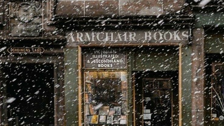 AngelsWhisperr's tweet photo. winter and bookstores https://t.co/Cso8GJ56GV