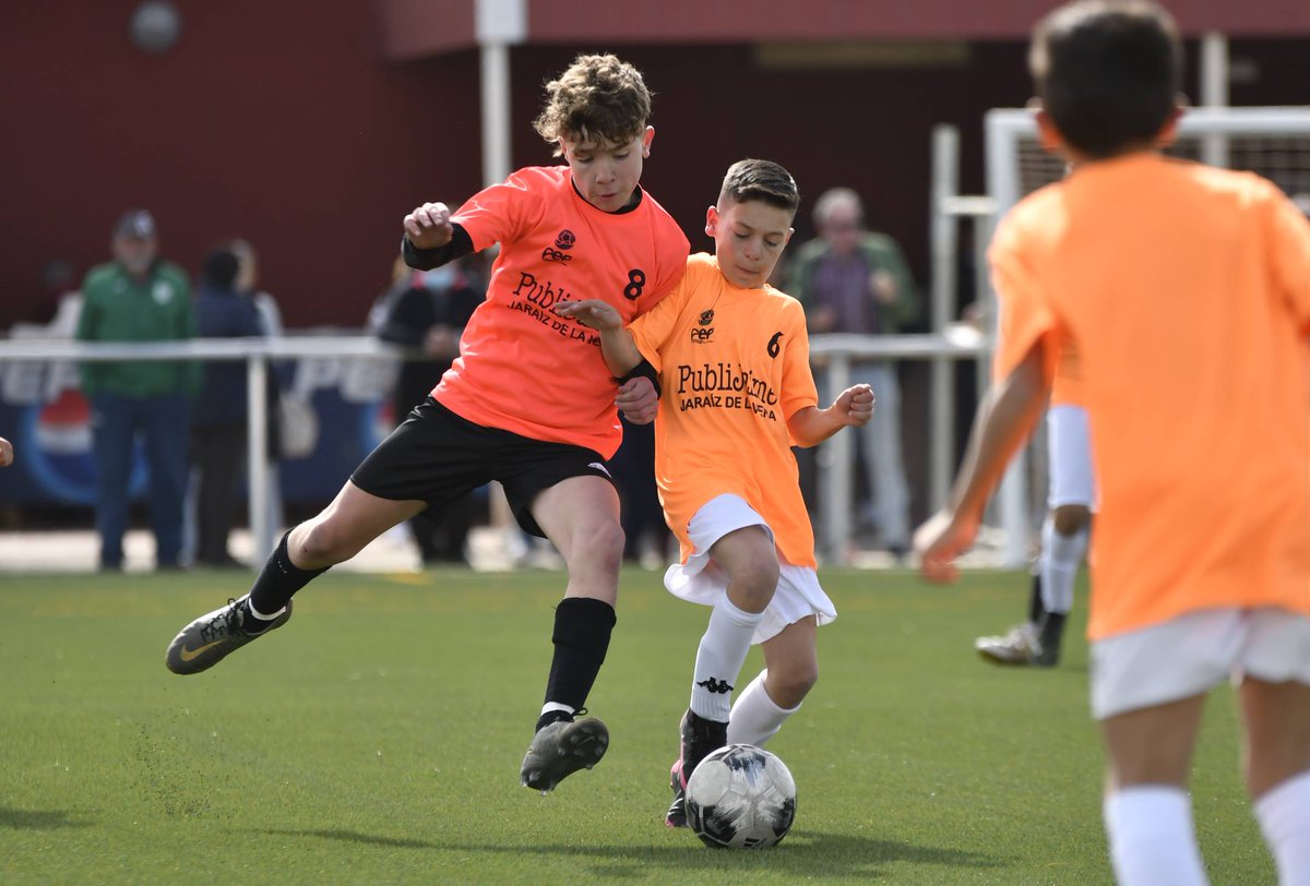 FedExFutbol's tweet photo. 📸 Algunas imágenes de 🏆Campeonato de SELECCIONES COMARCALES 🧒Alevín F8 que se está disputando hoy en 📍 Hernán Cortés | 🏟️Gran ambiente de fútbol y enorme talento el de todos los participantes #JugamosEnEquipo https://t.co/fhDqysVBtt