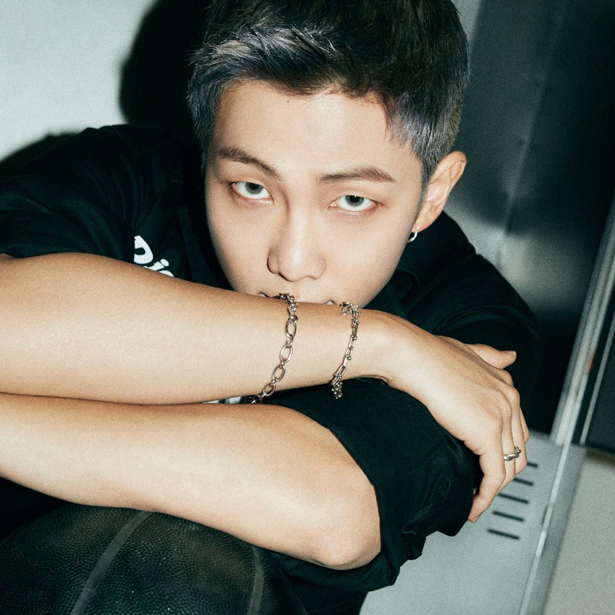 Mah__rm's tweet photo. Happy 7 years 💜
#7YearsOfRMixtape
#7YearsWithDoYou
#RMixtape_7주년_축하해
#7YearsWithRMixtape https://t.co/RR5sL0ky54