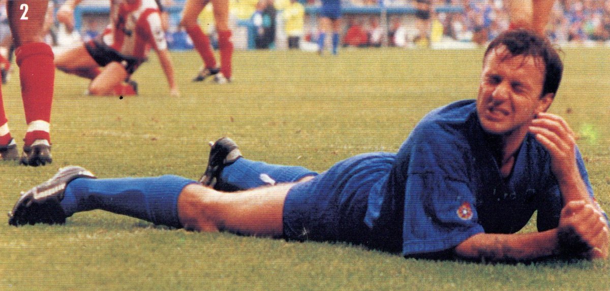 LCFCprogs's tweet photo. #FosseGold 🦊
19th Sep 1992
#LCFC v #BrentfordFC
Despite the best efforts of @SteveWalsh5 and #BobbyDavison, the Bees’ defence holds firm and a stalemate ensues..
FT: 0-0
#LeiBre #SteveWalsh https://t.co/XbEZOUdKmG