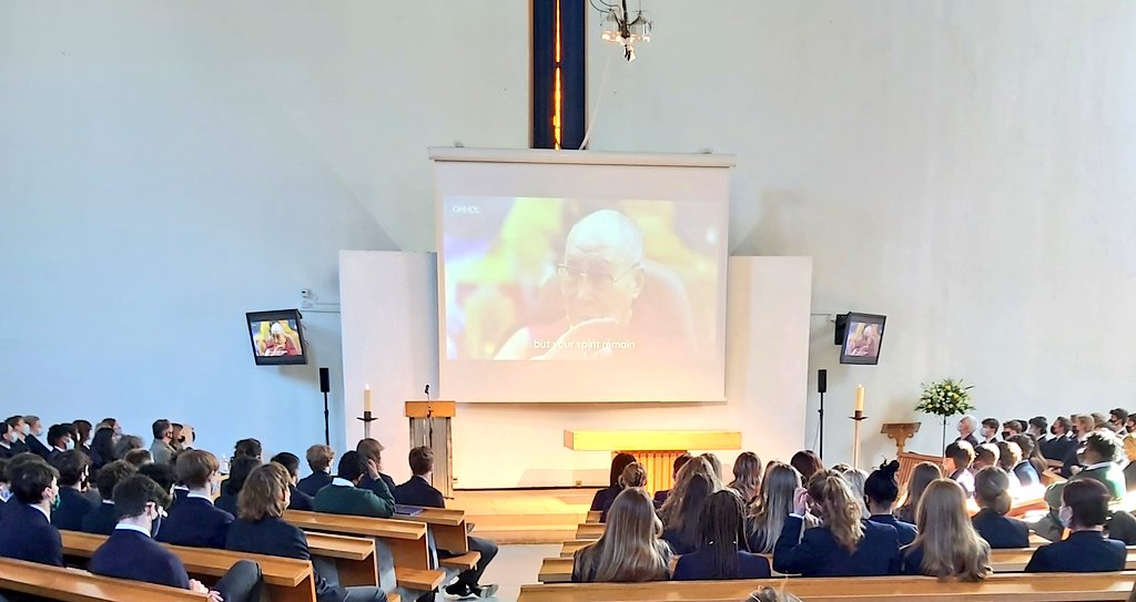 brucehse's tweet image. A big thank you from @brucehse to @HopemanHouse for a beautiful house chapel this morning about #Happiness and #joy. A real pleasure to see the whole of Hopeman House house on stage, we often talk about #housespirit and this was an inspiring example. @gordonstoun @DalaiLama