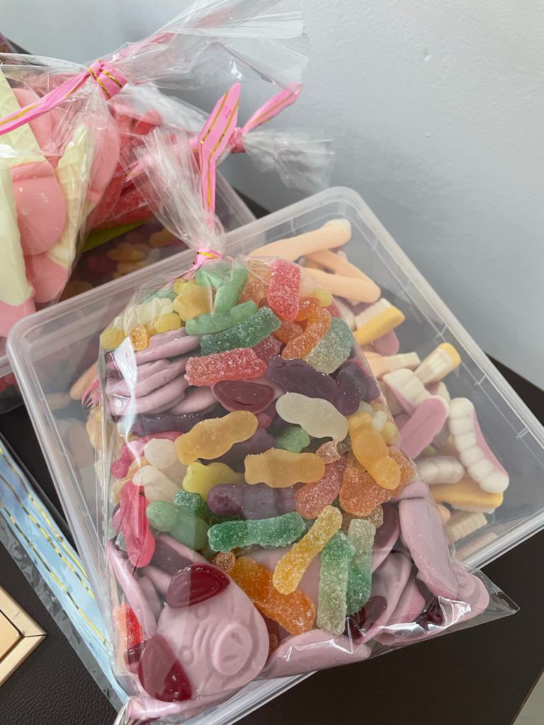 wila210's tweet photo. OPEN🟢AND READY TO DELIVER 🚚.MAKE YOUR ORDER NOW 🍭🍬 follow @Dr_icecandy https://t.co/KVlzrT2guK