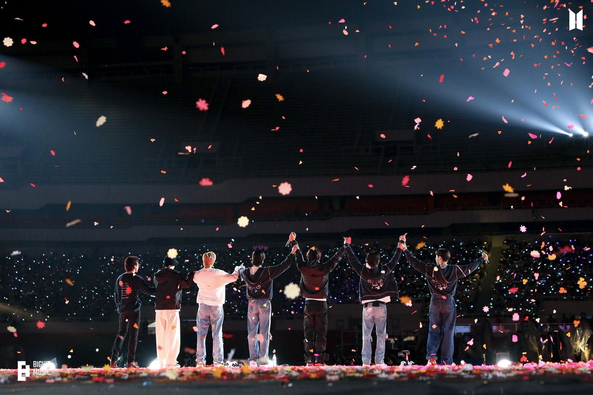 armyanul's tweet photo. BTS hamari muhabat
#PakistanLovesBTS
I'm so thankful to Allah that he bring BTS into my life like they were the people I needed in my life
I'm just so to thankful. I'm blessed https://t.co/hlCRZPDRNT