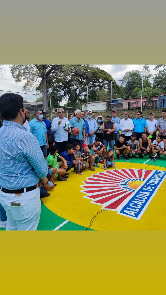 FERNANDO_FEO's tweet photo. #19Mar reinauguramos la cancha de vallecito,la cual fue pintada y se le coloco alumbrado,en un acto con  mucha alegría fue recibida por los deportistas y entrenadores.Rumbo a convertir nuestro municipio en una gran ciudad,lo hacemos con amor con cariño,pasión. #yosoytinaquillo . https://t.co/gMlS0MpWYf