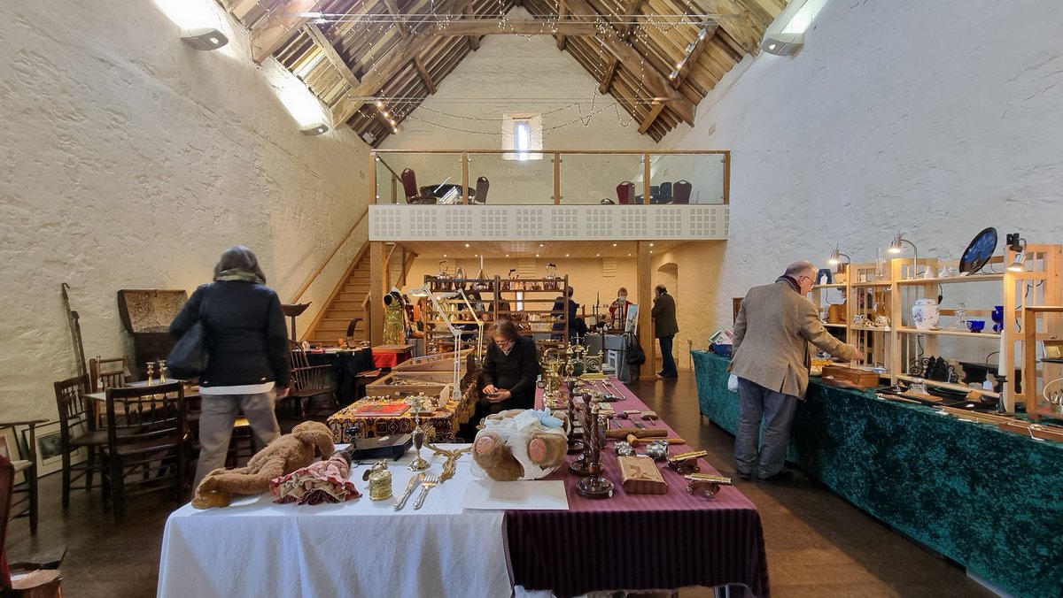 DunsterOrgUk's tweet photo. Beautiful day for the Antiques Fair in the Tithe Barn in Dunster, open until 4pm!
#Dunster #DunsterVillage #dunstertithebarn #tithebarn #antiquesfair https://t.co/ZARE5bRvHl