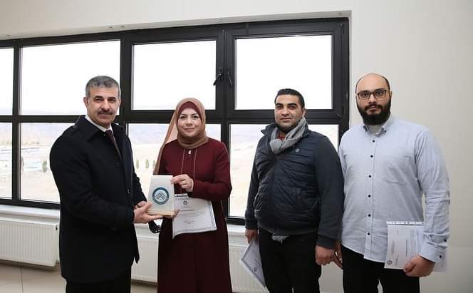 AqsaUniversity's tweet photo. جامعة الأقصى تبتعث فريق من أعضاء الهيئة الإدارية الى جامعة تشانكري في تركيا

https://t.co/Fs8hYHfLaR https://t.co/omggfBhAuc