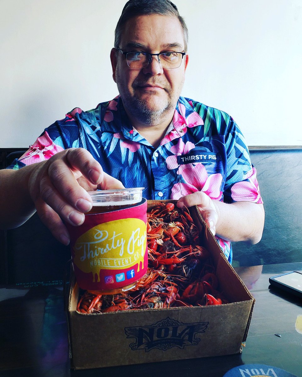 ThirstyPigs's tweet photo. #cheers from #neworleans from Bryan at @NOLABrewing Looks like your enjoying the Nancy tour and got to see Peter! #bigeasy #nola #springbreak #youlookmarvelous #thirstypigs #thirstypigseverywhere https://t.co/SitQZc1Vbp