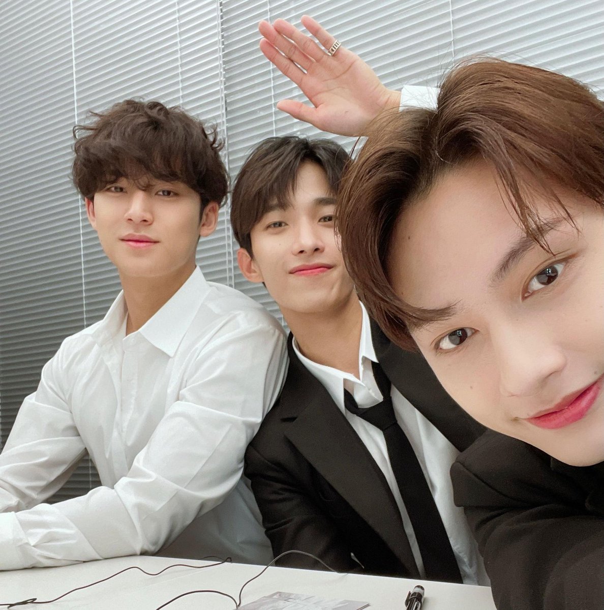satellhuite's tweet photo. don't you love when junhui: https://t.co/SeoGBgCgmM