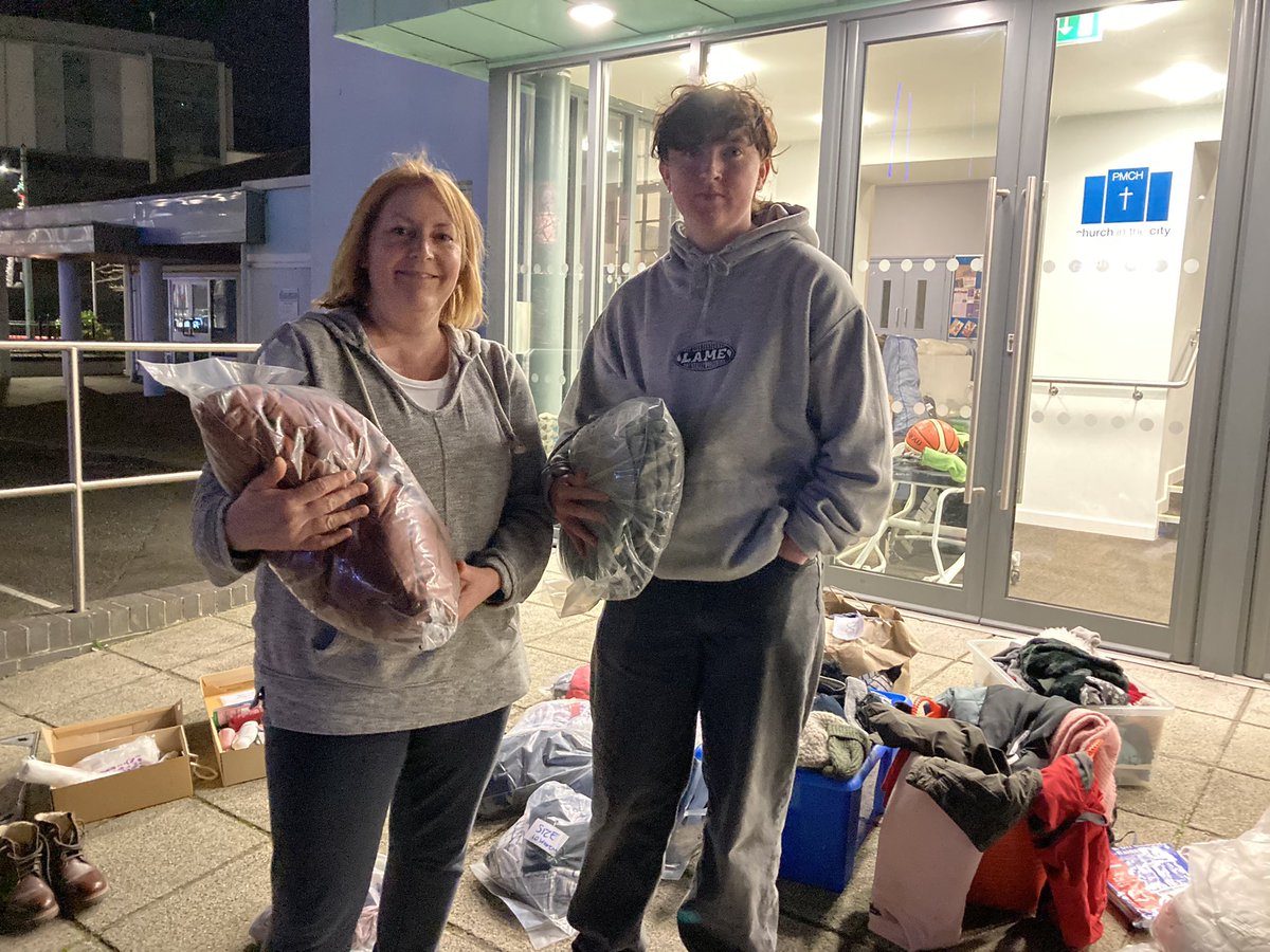 plymouthsouprun's tweet photo. Team @PMCHMethodists went out on Saturday night to meet some of the hunger needs and a multitude of other needs on the streets of Plymouth.A quieter night meant there was lots of time to chat with many new faces.
Thanks to all who volunteered and to @FatFace for their support. https://t.co/wLbygkHuiw