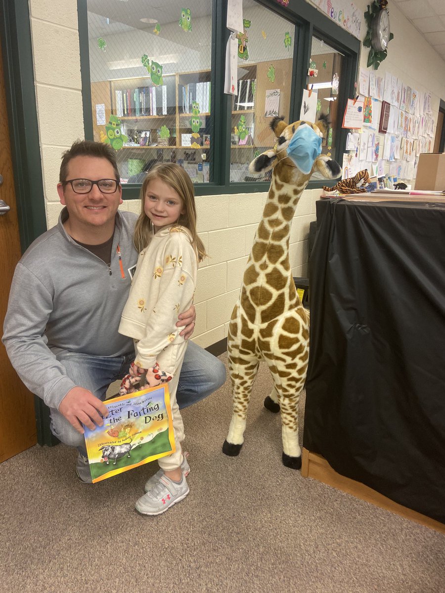 MrsAdent's tweet photo. This week our class had three Mystery Readers! Thank you Mr. Feigenwinter, Mrs. De Zendegui and Mrs. Gibbons! #157cMarch #GPgoes4gold https://t.co/oRT55P1xda