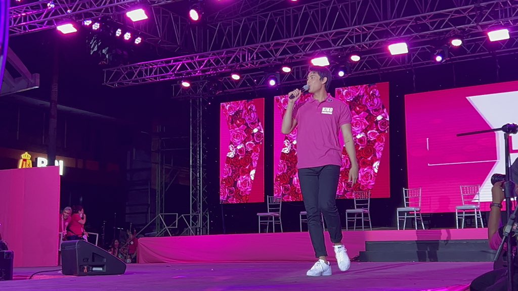psh_cleo's tweet photo. aware naman ako na stan acc ko to for enha pero putangina talaga ang pogi ni donny!!!!

#labyu #DonnyLovesLeniKiko #pagsisilbihan #DonnyPangilinan #papakasalan #LetLeniKikoLead2022 #aalagaan https://t.co/YoWdRHiA2q