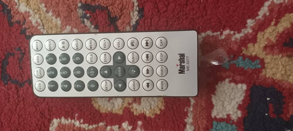 آبجیم نابیناست،درس هاشو با DvDمیخونه
من خودم دیدم اگه دستگاهش خراب شه چه مشقتی برای درس خوندن می کشه
حالا DvDدوستش خرابه شده و فرستاده خونه ی بابام که تعمیرش کنن،متاسفانه تعمیر نمیشه،اردیبهشت امتحان استخدامی و کنکور ارشد و امتحان های پایان ترمشه
ریت بزنید بتونیم واسش بخریم