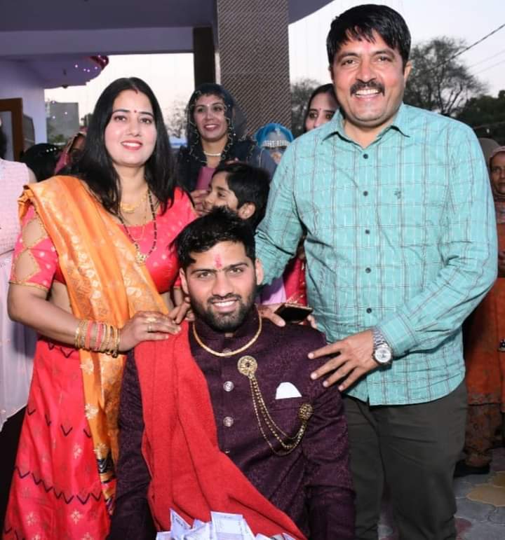 iamvivekkadyan's tweet photo. 𝗧𝗵𝗲 𝗵𝗮𝗽𝗽𝗶𝗻𝗲𝘀𝘀 𝗼𝗳 𝘆𝗼𝘂𝗿 𝗹𝗶𝗳𝗲 𝗶𝘀 𝗱𝗲𝗽𝗲𝗻𝗱𝘀 𝗼𝗻 𝘁𝗵𝗲 𝗾𝘂𝗮𝗹𝗶𝘁𝘆 𝗼𝗳 𝘆𝗼𝘂𝗿 𝘁𝗵𝗼𝘂𝗴𝗵𝘁𝘀. #GodBlessYou #AnDee ❤️ https://t.co/69p5yoG9tM