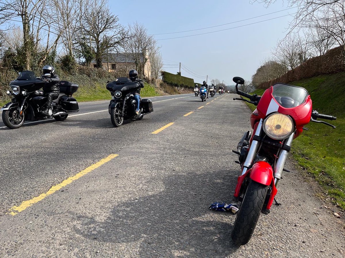 Tremendous turn out today as the Kells Road Racing club tried to have the most bikes in a ride out ever.

I can’t even guess how many turned up.
