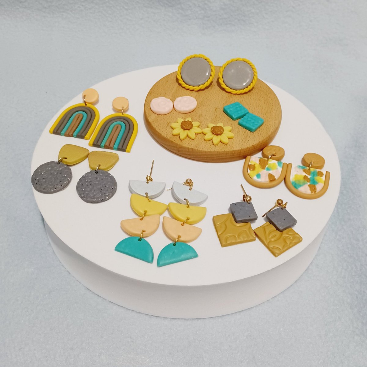 Hi Queens, Sunshine Collection is out now! Be hot like the sun this summer with these beautiful pairs. 

You want it? You got it, girl! 

Visit our shop and like our pages: 
Shopee: shopee.ph/rei.accessories 
Instagram: <a href="/rei/">REI</a>.accessories   
Facebook: fb.com/rei.accessories