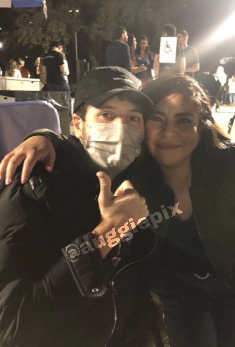 Guty_Rayada1's tweet photo. Best concert ever!! Gracias Yatra hermoso por la foto, eres un AMOR!!! ❤️🥰🤩@SebastianYatra #AustinTx #moody #waterloogreenway #SWXSW #SEBASTIANYATRA #ShawnMendes https://t.co/s5TwrIZWCV