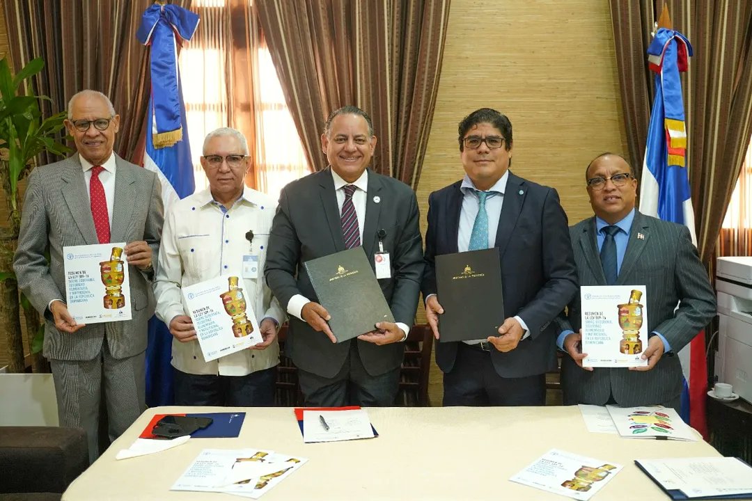 A través de la #Setessan firmamos el acuerdo del Programa de Cooperación Técnica con la <a href="/faodominicana/">FAO DOMINICANA</a>, con el objetivo de fortalecer los conocimientos técnicos de nuestras instituciones, profesionales, técnicos y productores en materia de seguridad alimentaria. 
#MinPresidencia