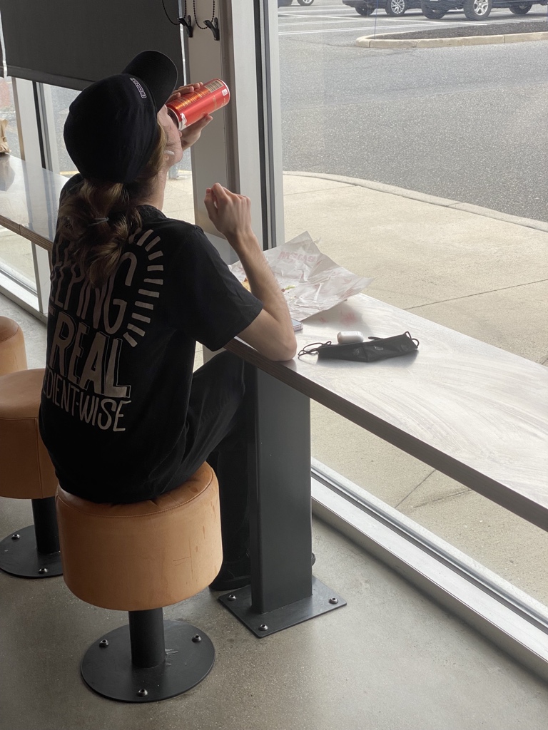 ChrisF79's tweet photo. Hey @chipotletweets @chipotle
Your employees have spoken. @wawa is better. #chipotle #wawa https://t.co/IAHWH3dC0W
