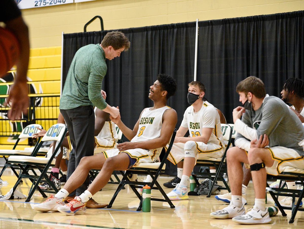 zac__rogers's tweet photo. Our seniors put up over:
6,500 Points
2,350 Rebounds 
1,300 Assists 
800 Made 3’s
400 Steals

It’s been a honor to be around these guys everyday. A honor to work with them. And gonna be a honor to watch what’s next for them. Go be great my guys. https://t.co/l2VtOpLhe8