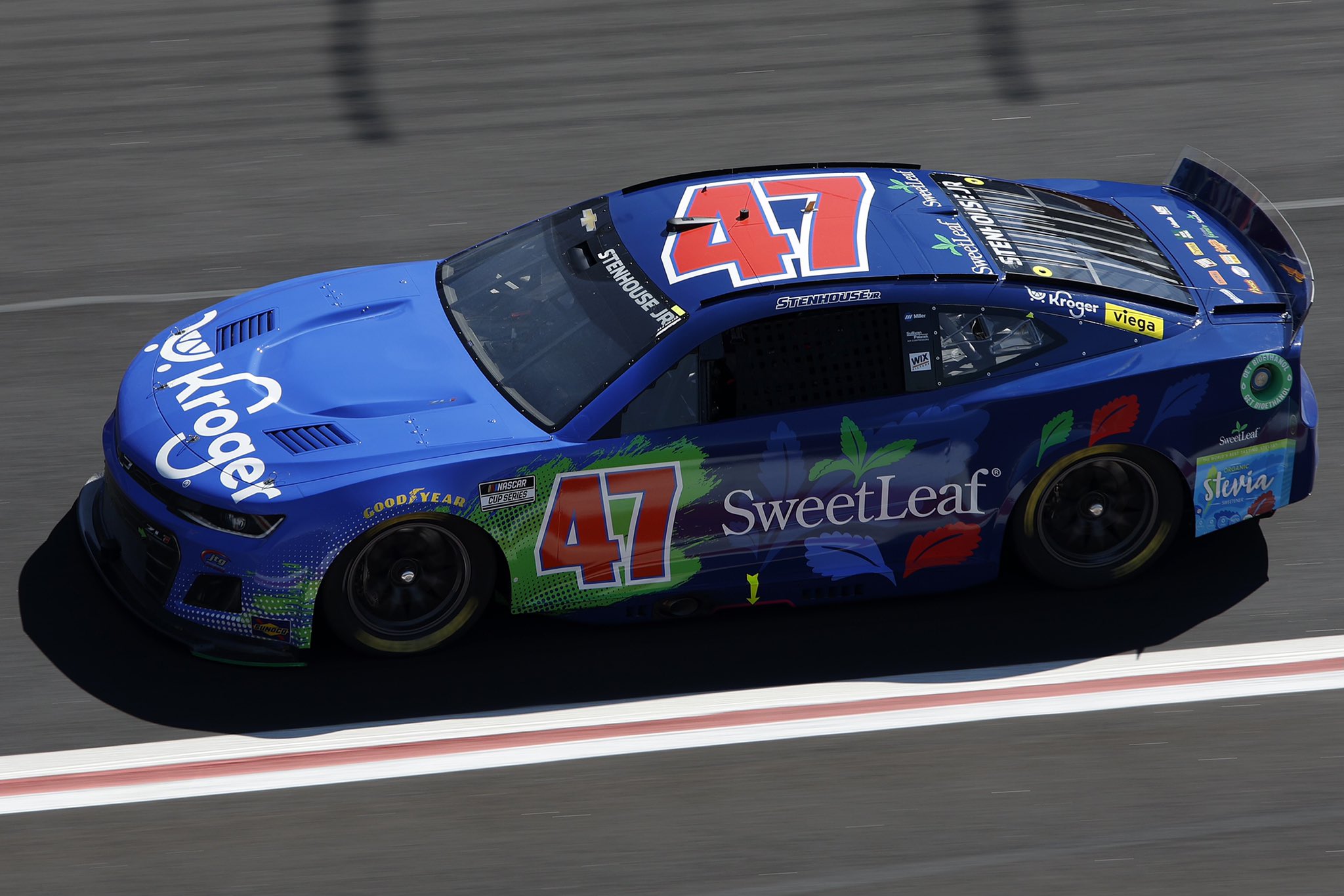 Danica Patrick And Ricky Stenhouse Jr 2022